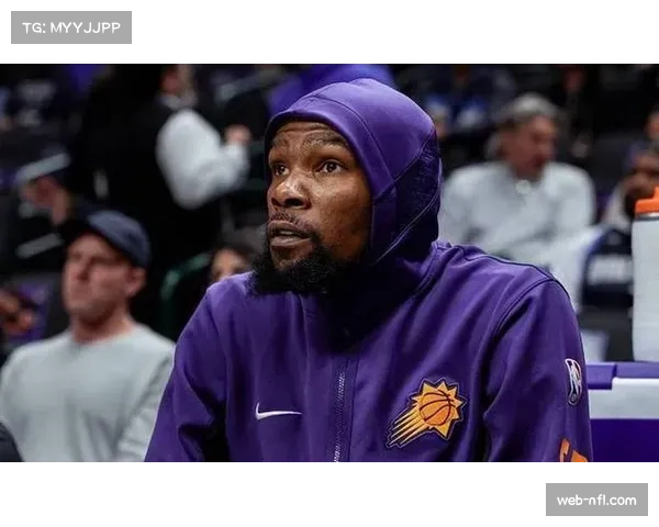 备战关键卡位战,太阳队宣布杜兰特&布克今日均参加完整球队训练 备战关键卡位战,太阳队宣布杜兰特&布克今日均参加完整球队训练